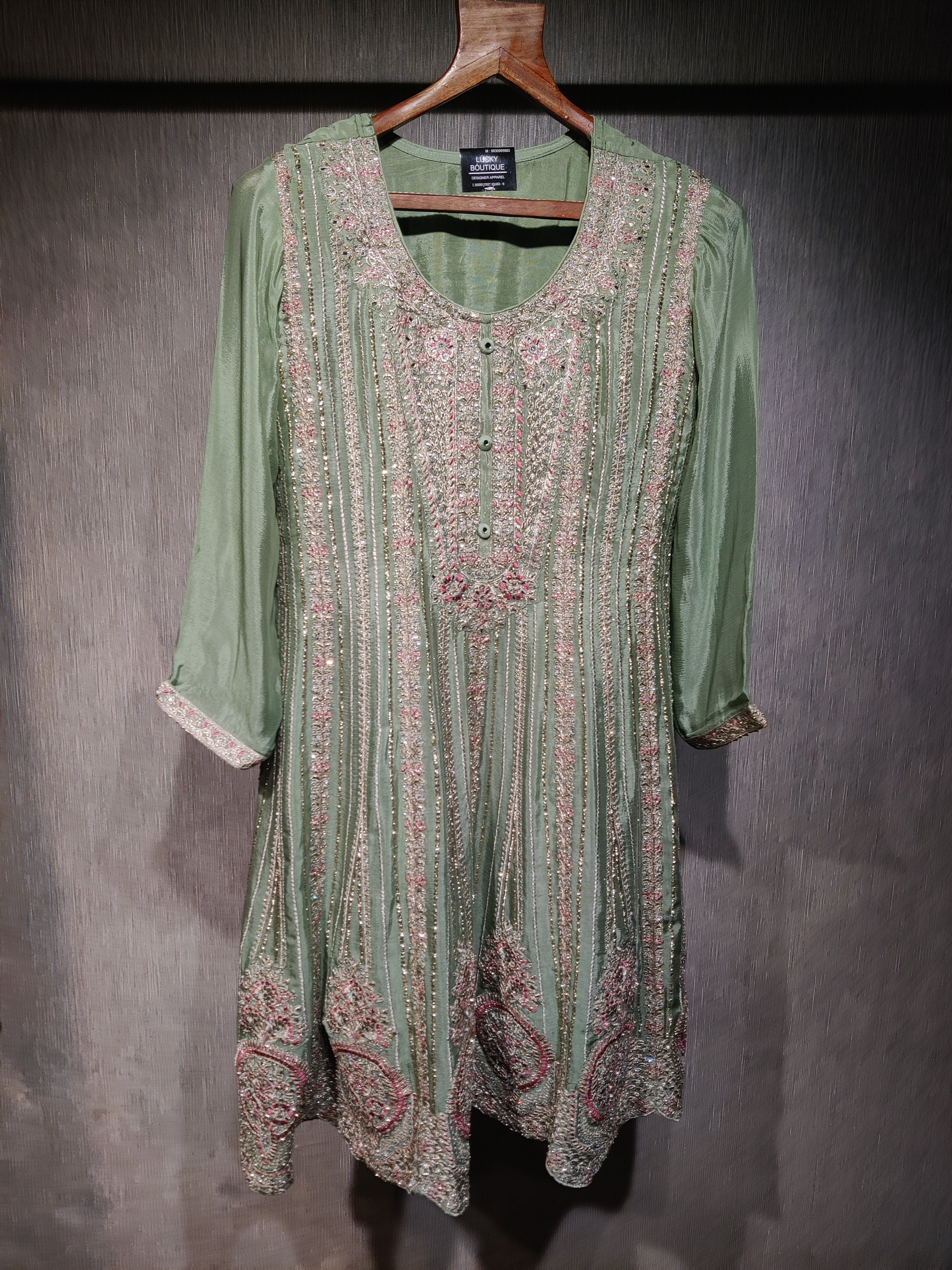 Crepe Set with Mural Embroidery & Stone Work