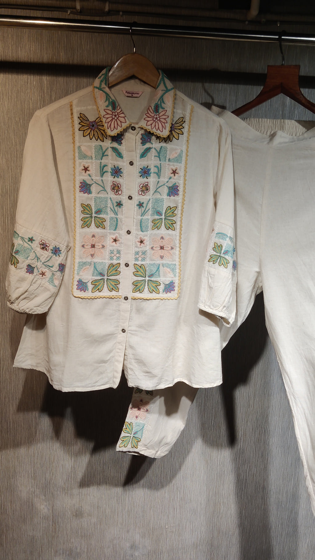Handcrafted Multi-Thread Embroidered Linen-Cotton Co-Ord Set with Puffer Sleeves